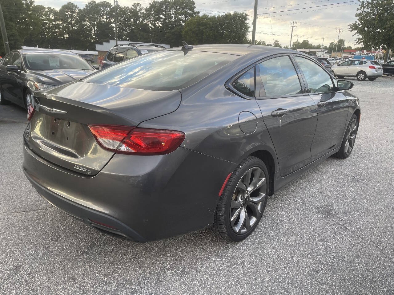 Used 2016 Chrysler 200 S w/ Comfort Group FWD image 4