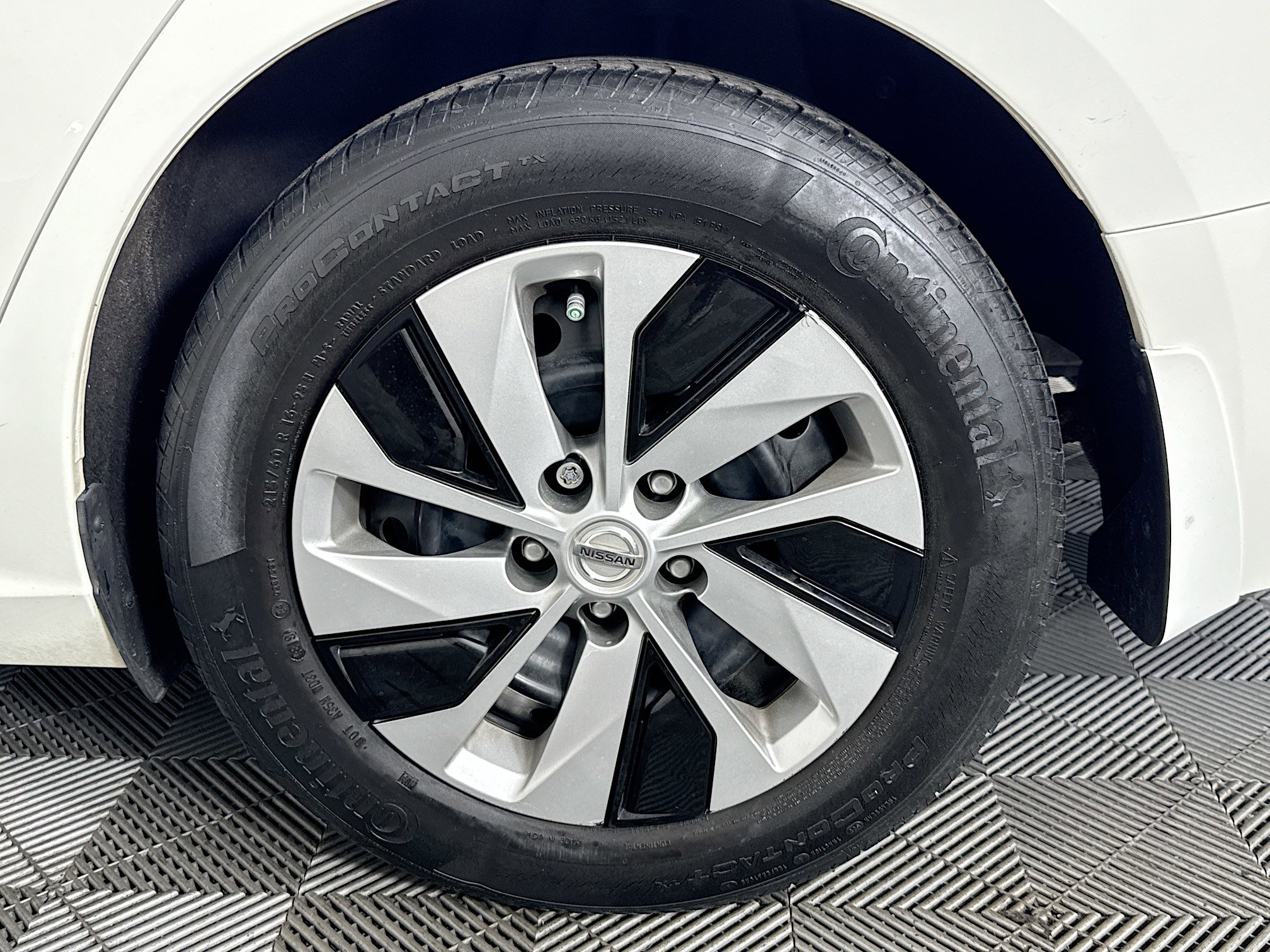 Used 2020 Nissan Altima 2.5 S image 36