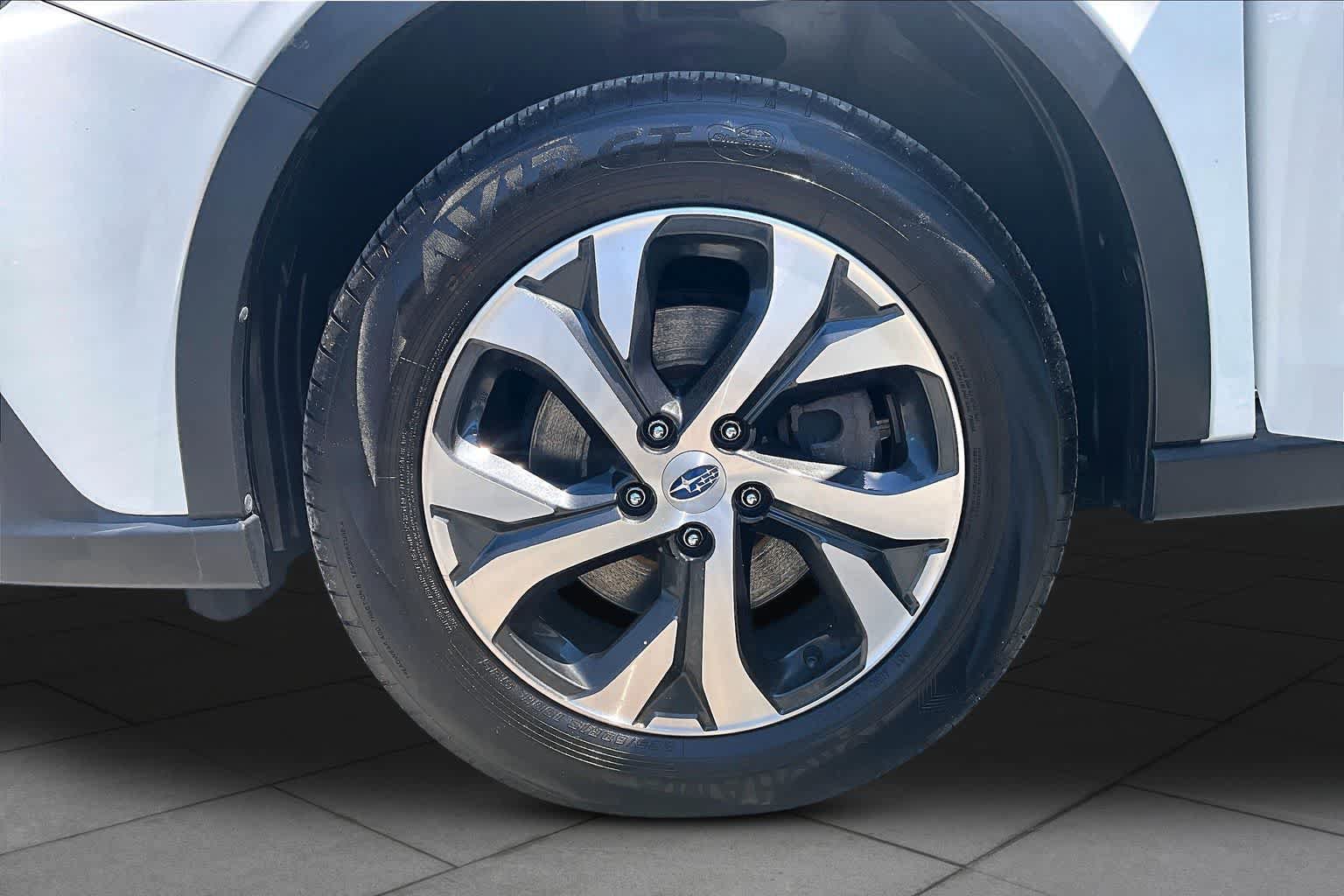 Used 2022 Subaru Outback Limited AWD/4WD image 11