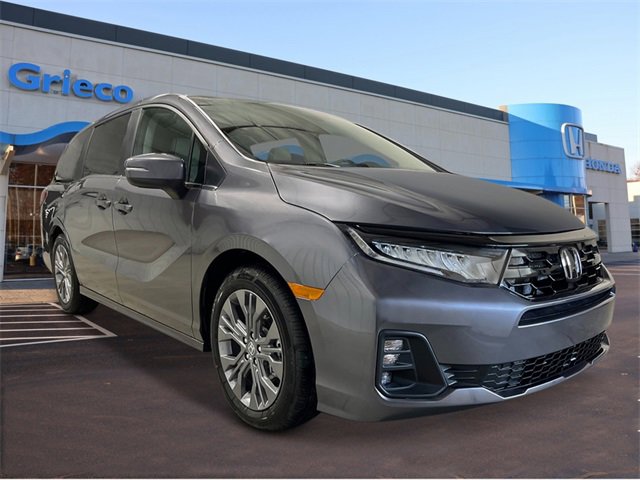 New 2026 Honda Odyssey Touring image 9