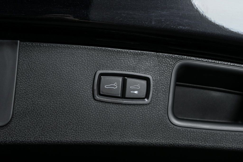 New 2026 Porsche Macan image 31