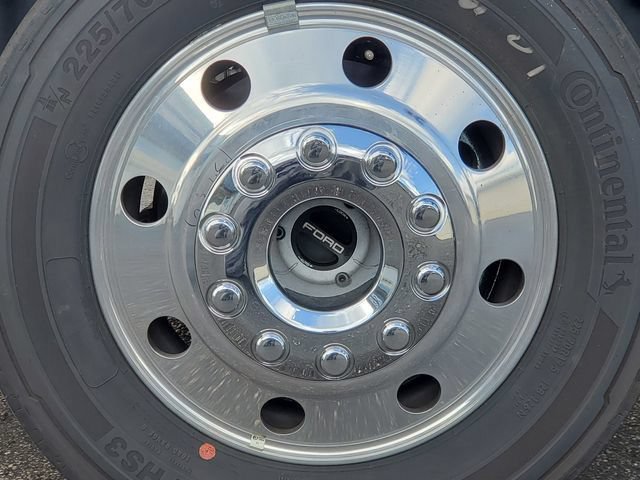 New 2023 Ford F550 4x4 Regular Cab Super Duty image 9