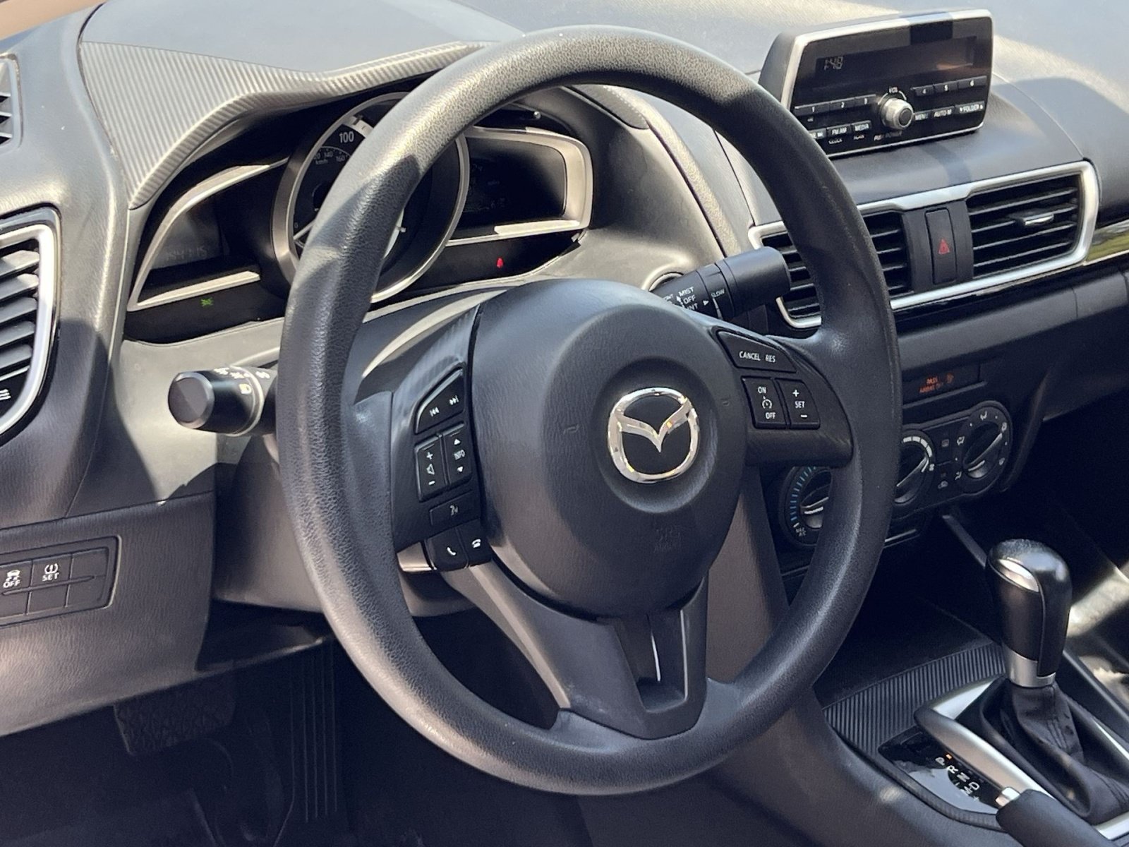 Used 2014 MAZDA MAZDA3 i Sport FWD image 21