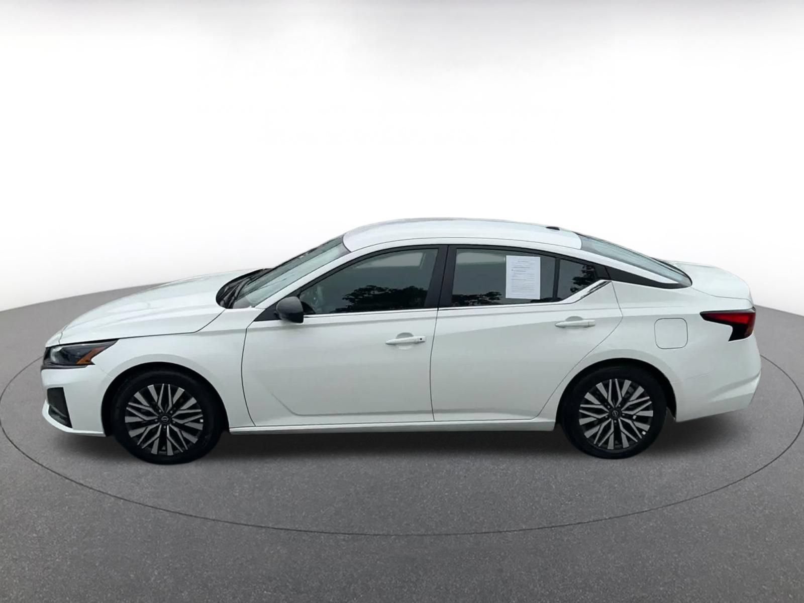 Used 2026 Nissan Altima 2.5 SV FWD image 8