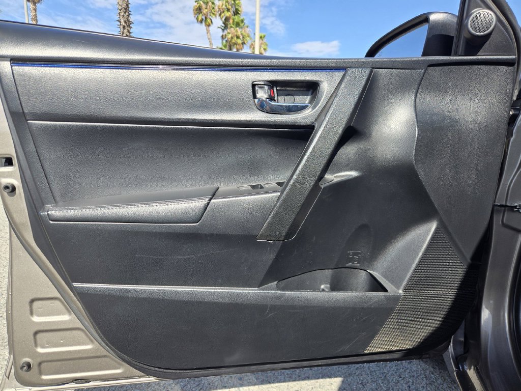 Used 2018 Toyota Corolla SE w/ Protection Package FWD image 16