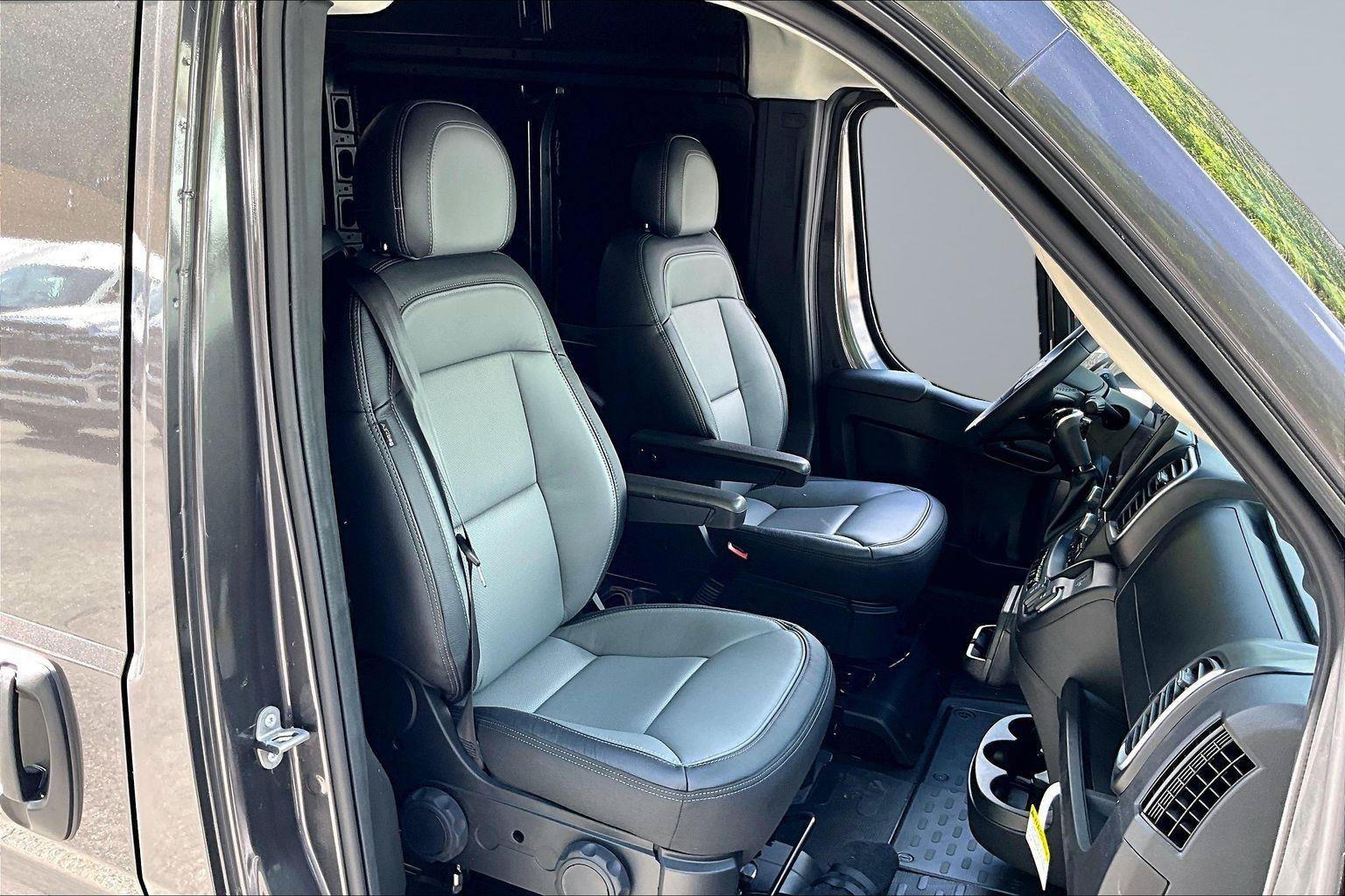New 2026 RAM ProMaster 3500 w/ Quick Order Package 22H SLT+ FWD image 9
