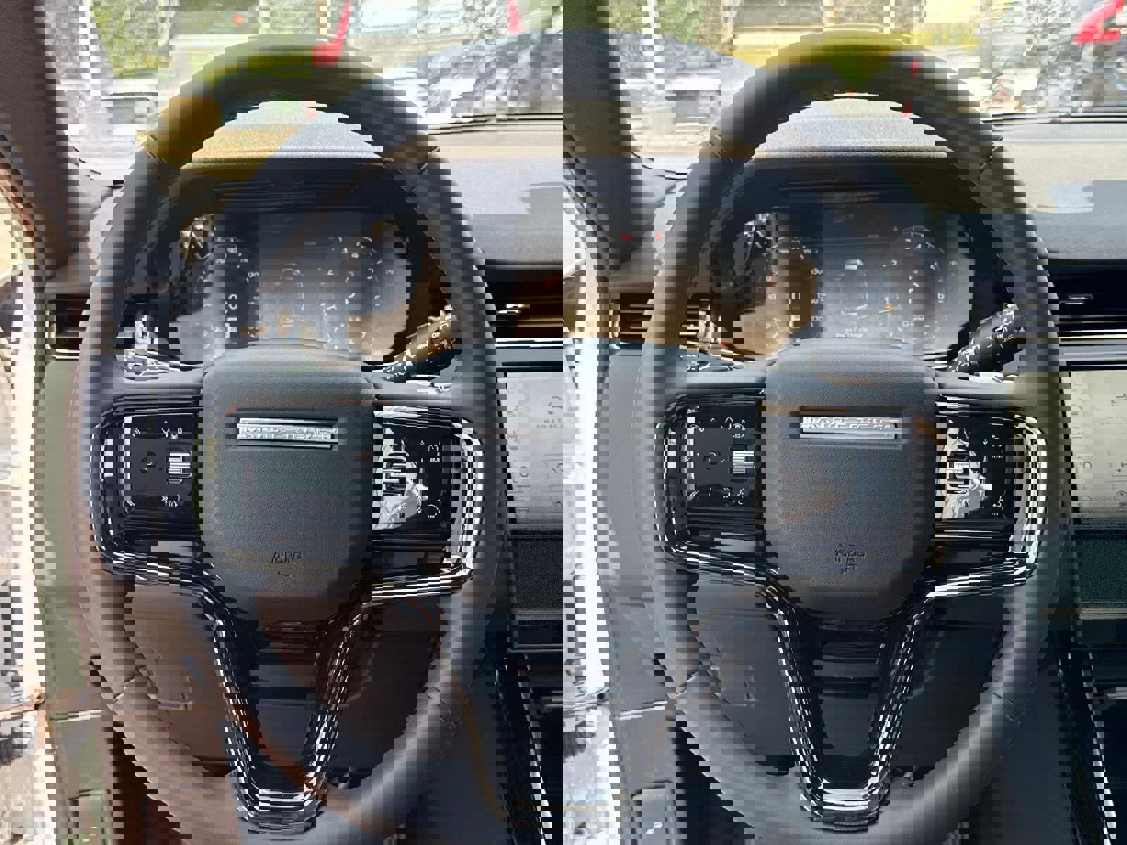 Certified 2025 Land Rover Range Rover Evoque S image 27