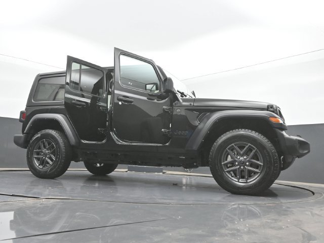 Used 2025 Jeep Wrangler Unlimited Sport AWD/4WD image 50