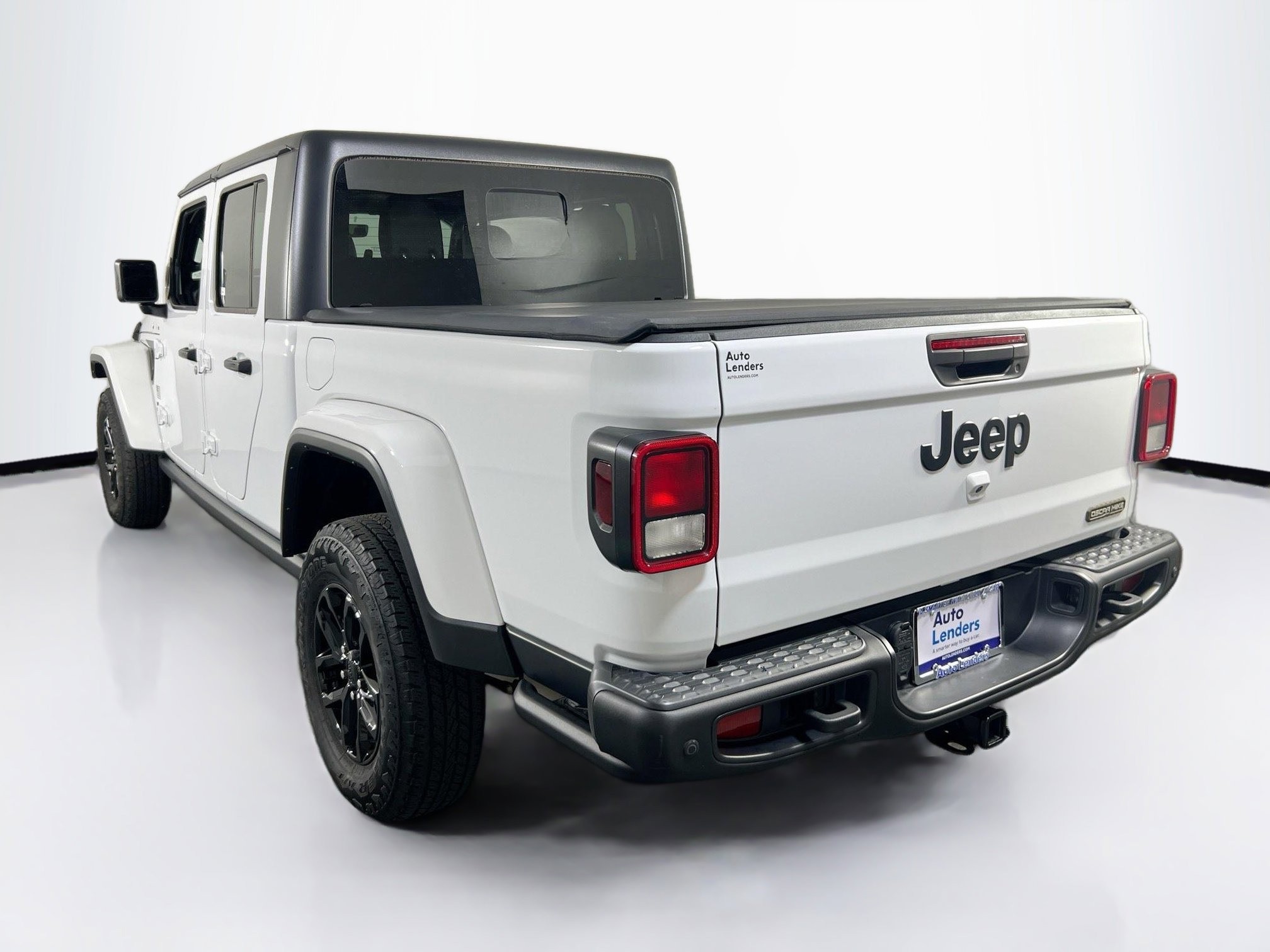 Used 2023 Jeep Gladiator Sport AWD/4WD image 7