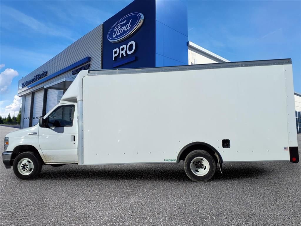 New 2024 Ford E-450 and Econoline 450 Super Duty w/ Power Windows & Locks Group RWD image 23