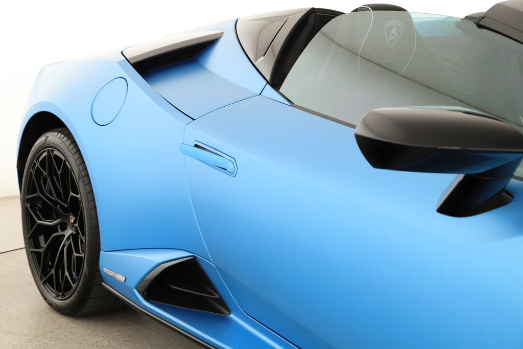Used 2022 Lamborghini Huracan EVO image 34