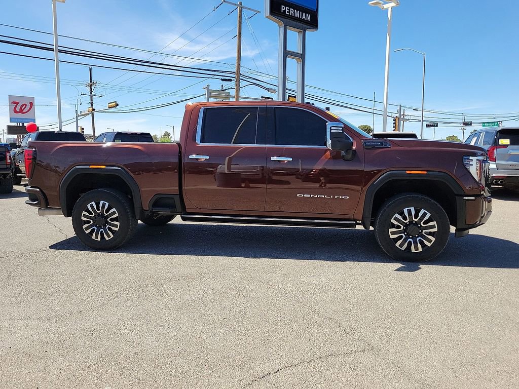 Used 2024 GMC Sierra 2500 Denali Ultimate AWD/4WD image 12