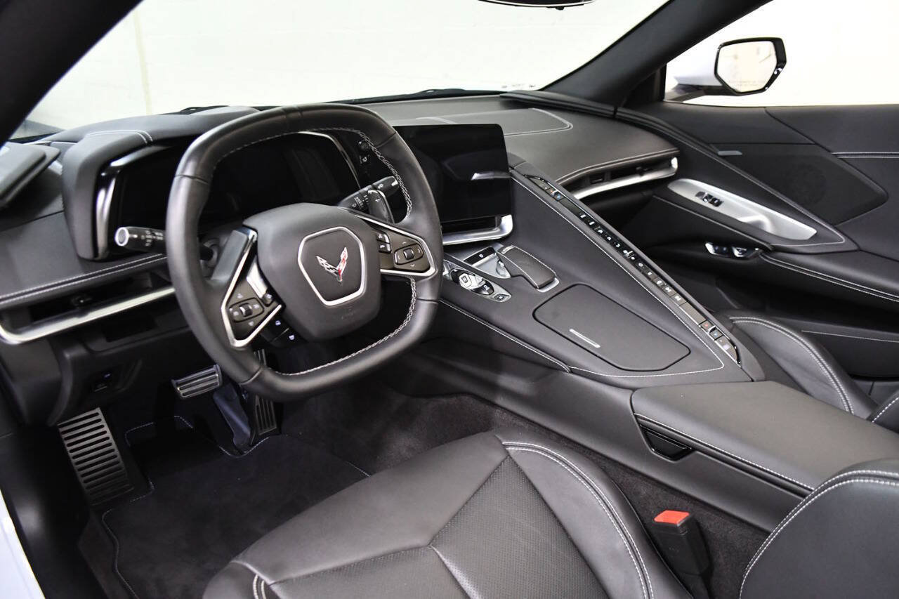 Used 2024 Chevrolet Corvette Stingray Convertible w/ Z51 Performance Package RWD image 13