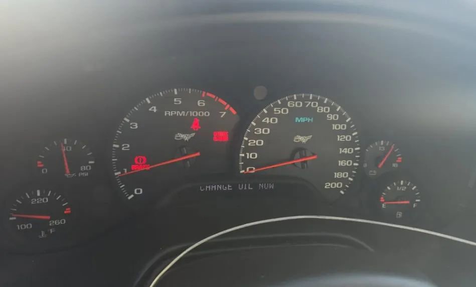 Used 2003 Chevrolet Corvette Coupe image 12