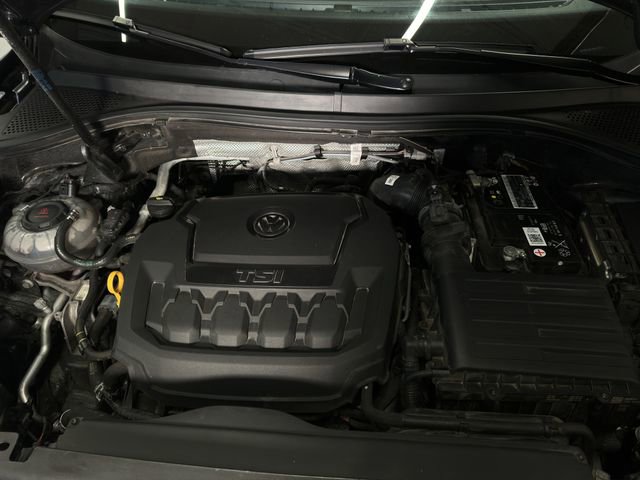 Used 2022 Volkswagen Tiguan SE R-Line image 21
