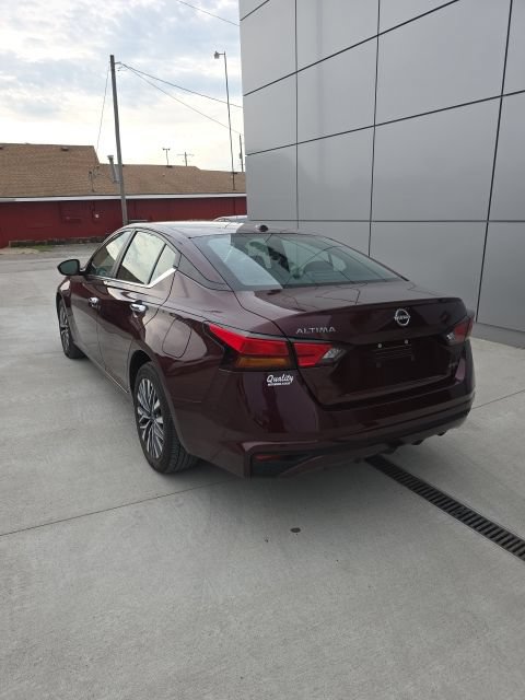 Used 2025 Nissan Altima 2.5 SV AWD/4WD image 7