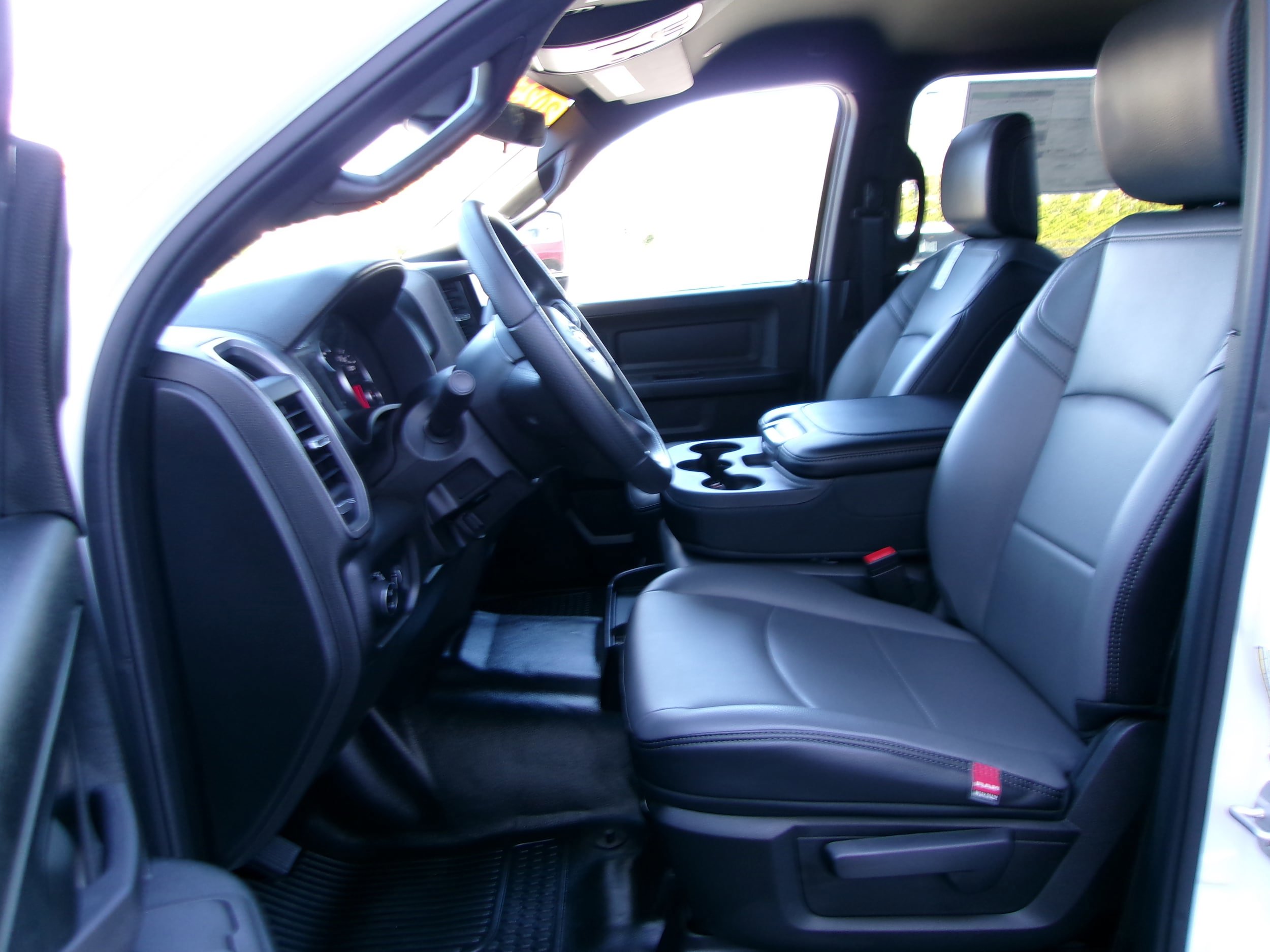 New 2025 RAM 3500 Tradesman w/ Chrome Appearance Group AWD/4WD image 13
