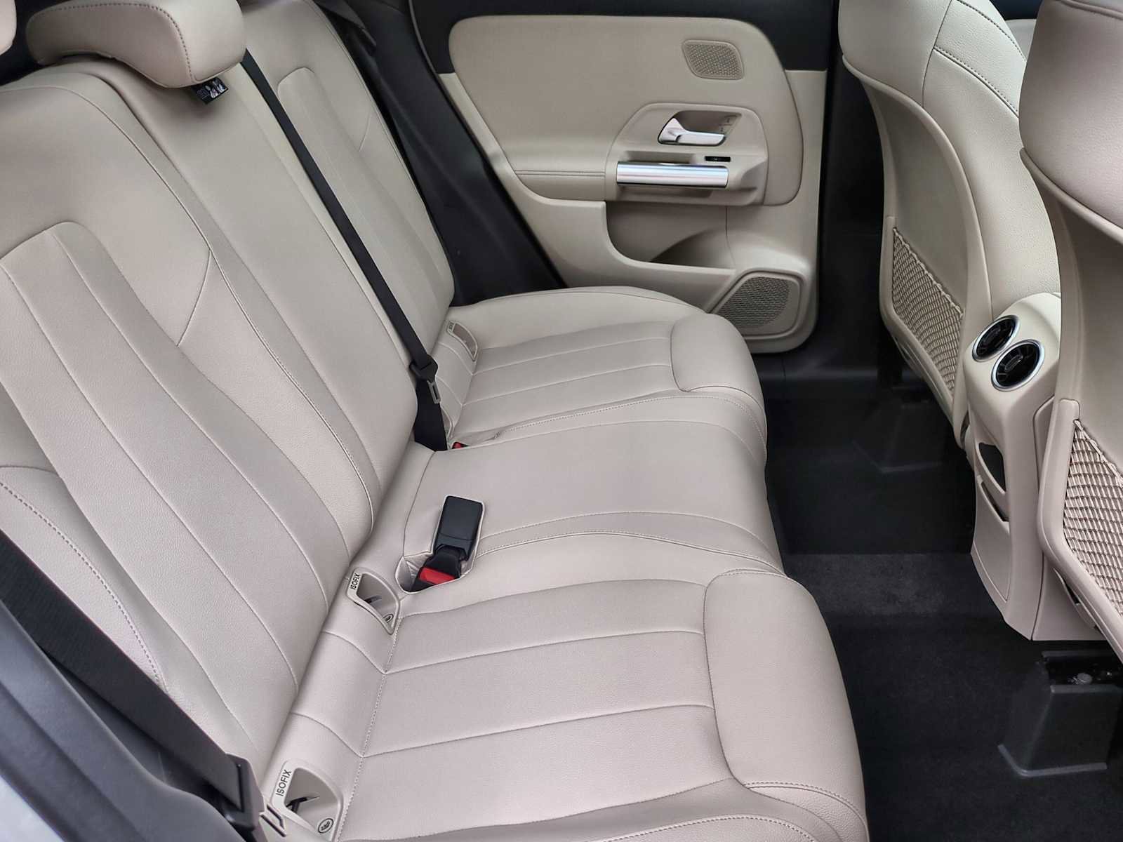 Used 2026 Mercedes-Benz GLA 250 4MATIC image 22