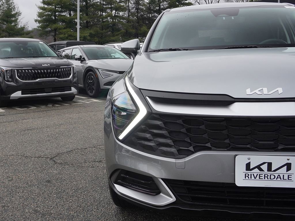 Used 2024 Kia Sportage LX image 10