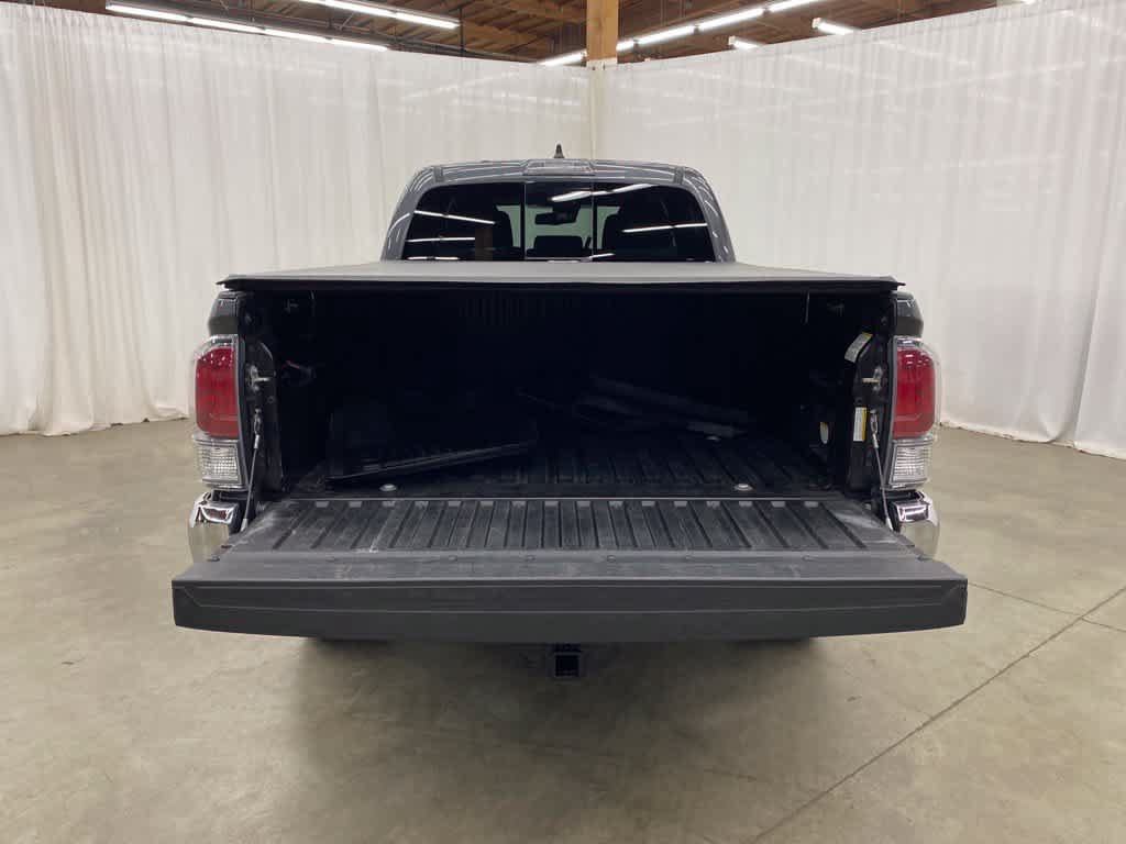 Used 2020 Toyota Tacoma TRD Off-Road AWD/4WD image 28