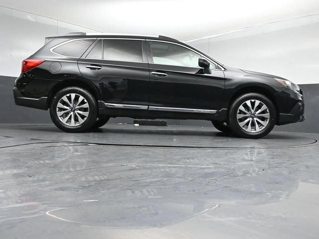 Used 2019 Subaru Outback 2.5i Touring w/ Popular Package #3A AWD/4WD image 45