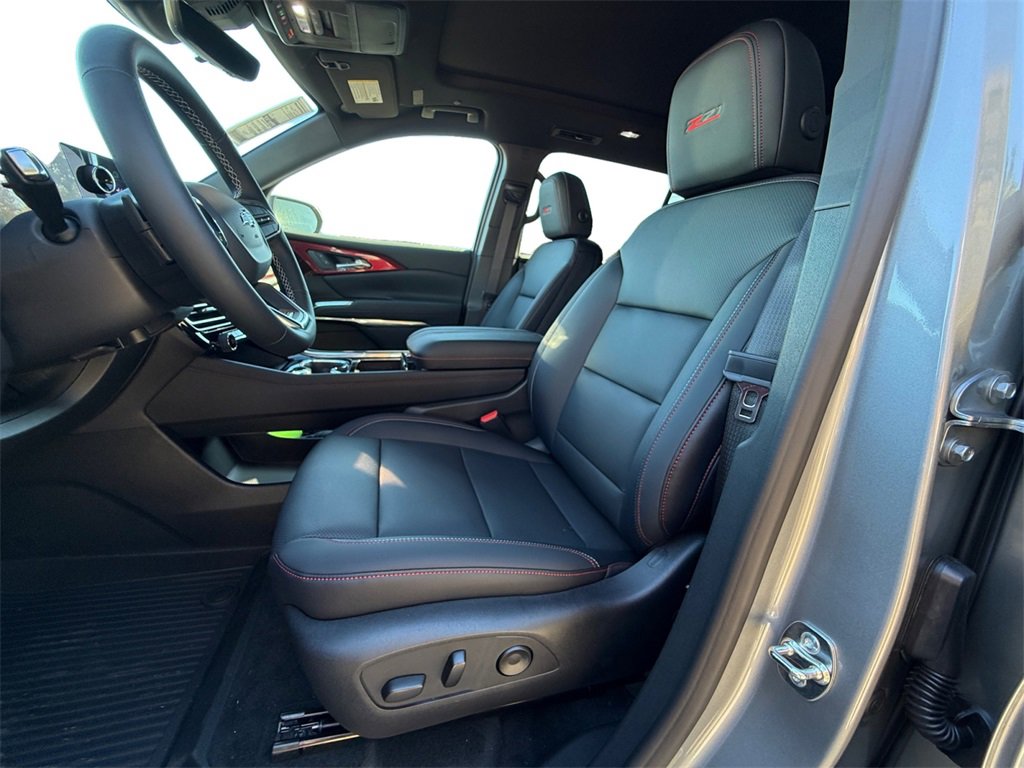 New 2026 Chevrolet Traverse Z71 w/ Driver Confidence Package image 9