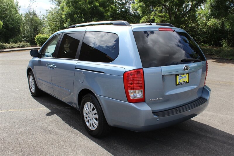 Used 2012 Kia Sedona LX FWD image 3