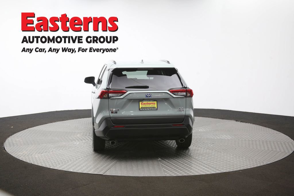 Used 2022 Toyota RAV4 XLE AWD/4WD image 36