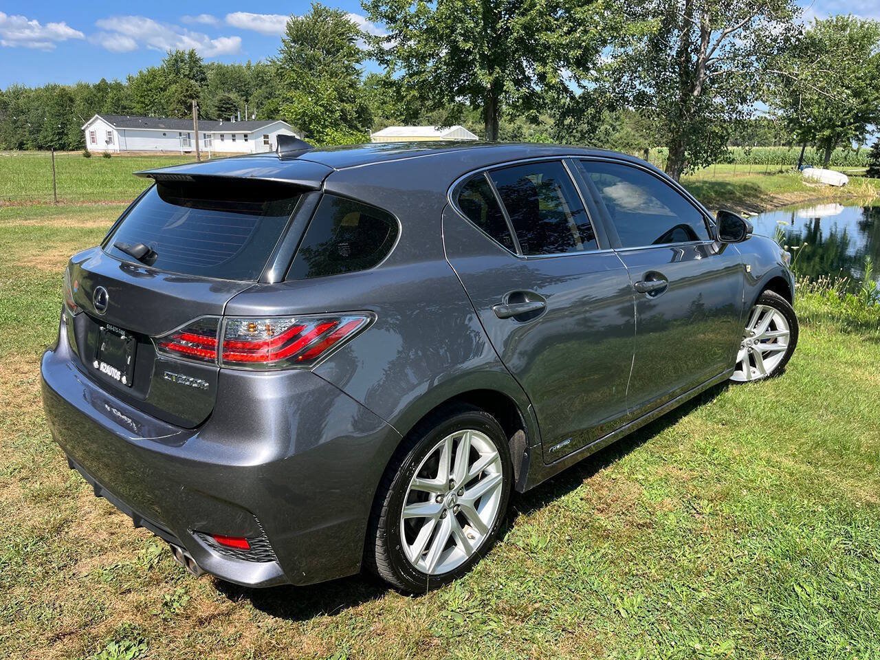 Used 2017 Lexus CT 200h w/ Accessory Package 2 FWD image 8