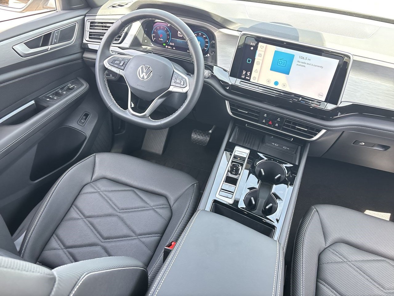 New 2026 Volkswagen Atlas Cross Sport SE FWD image 10