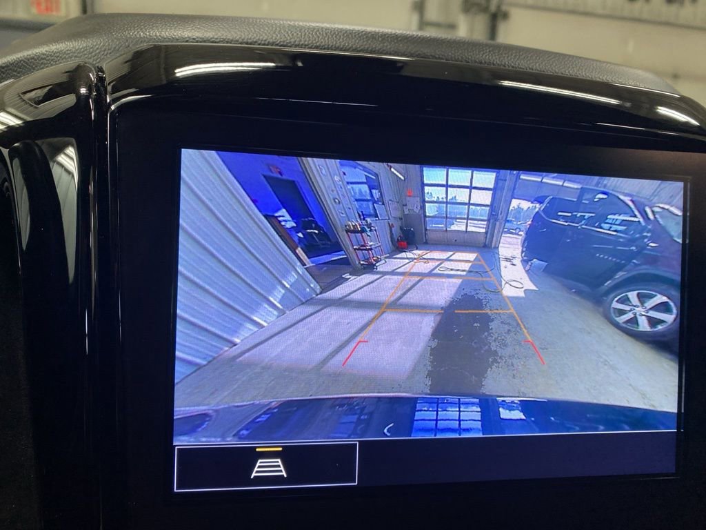 Used 2023 Chevrolet Traverse LT w/ Midnight/Sport Edition image 45