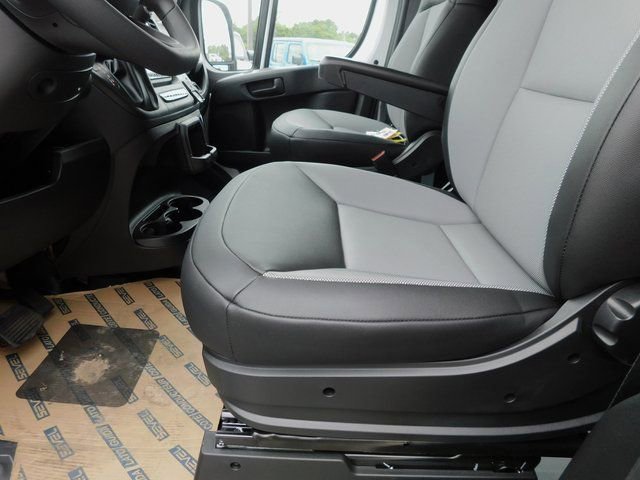 New 2024 RAM ProMaster 2500 w/ Quick Order Package 22G SLT image 21