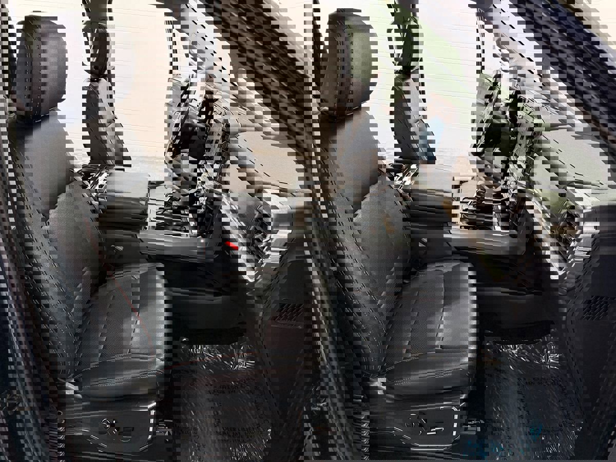 Used 2022 Ford F150 Lariat w/ Equipment Group 502A High image 16