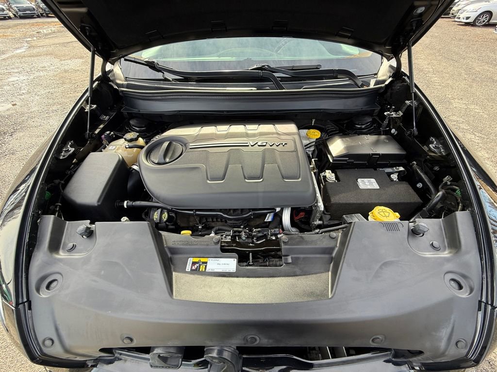 Used 2018 Jeep Cherokee Limited w/ Technology Group image 28