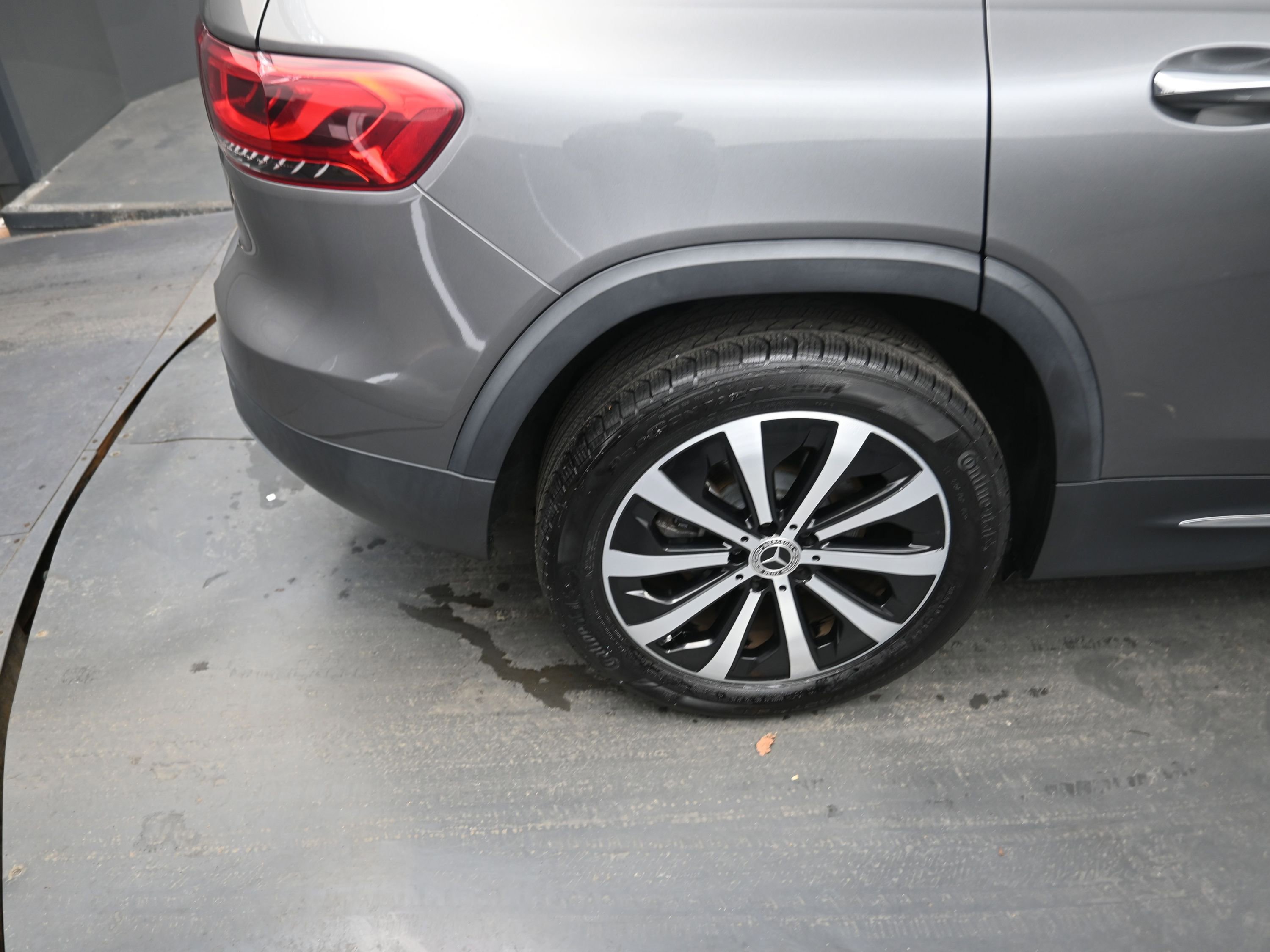 Used 2023 Mercedes-Benz GLB 250 GLB 250 image 9