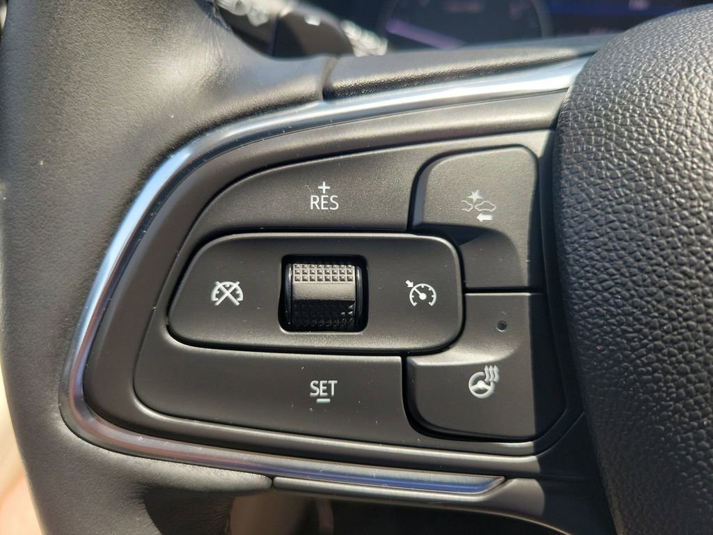 Used 2022 Buick Envision Avenir w/ Technology Package II FWD image 24