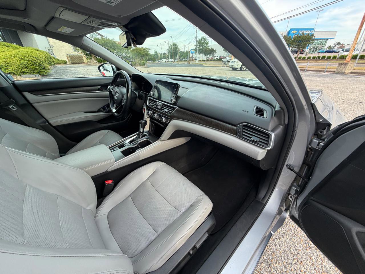 Used 2018 Honda Accord EX-L image 36