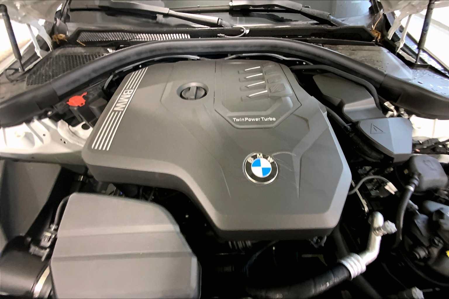 Used 2025 BMW 230i xDrive Coupe w/ Premium Package AWD/4WD image 16
