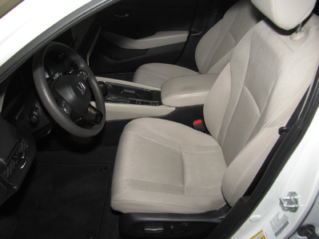Certified 2023 Honda Accord EX image 32