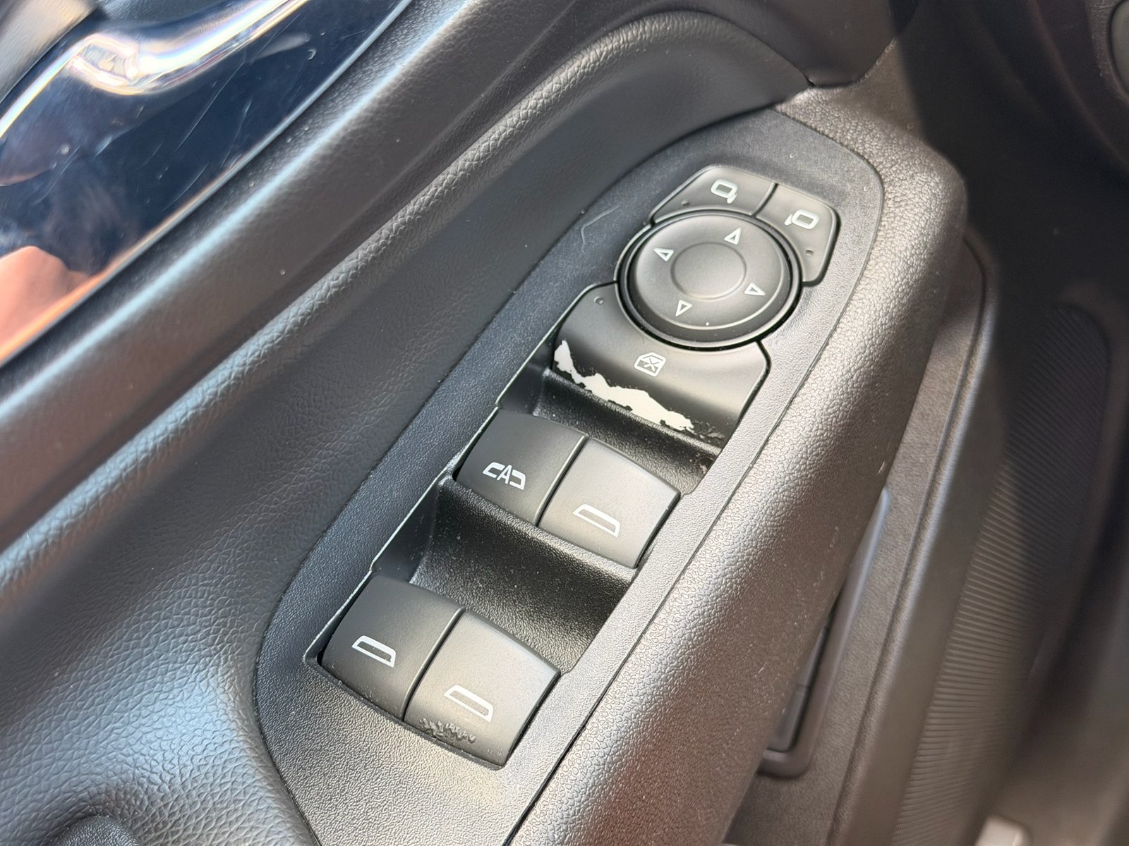 Used 2019 Chevrolet Equinox Premier AWD/4WD image 18