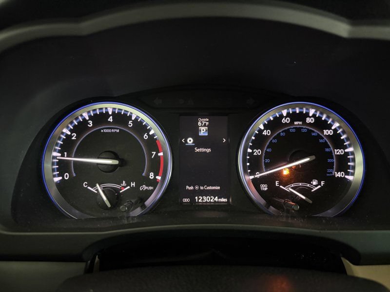 Used 2014 Toyota Highlander Limited FWD image 24