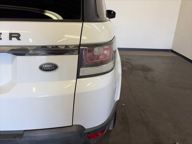 Used 2015 Land Rover Range Rover Sport HSE image 11