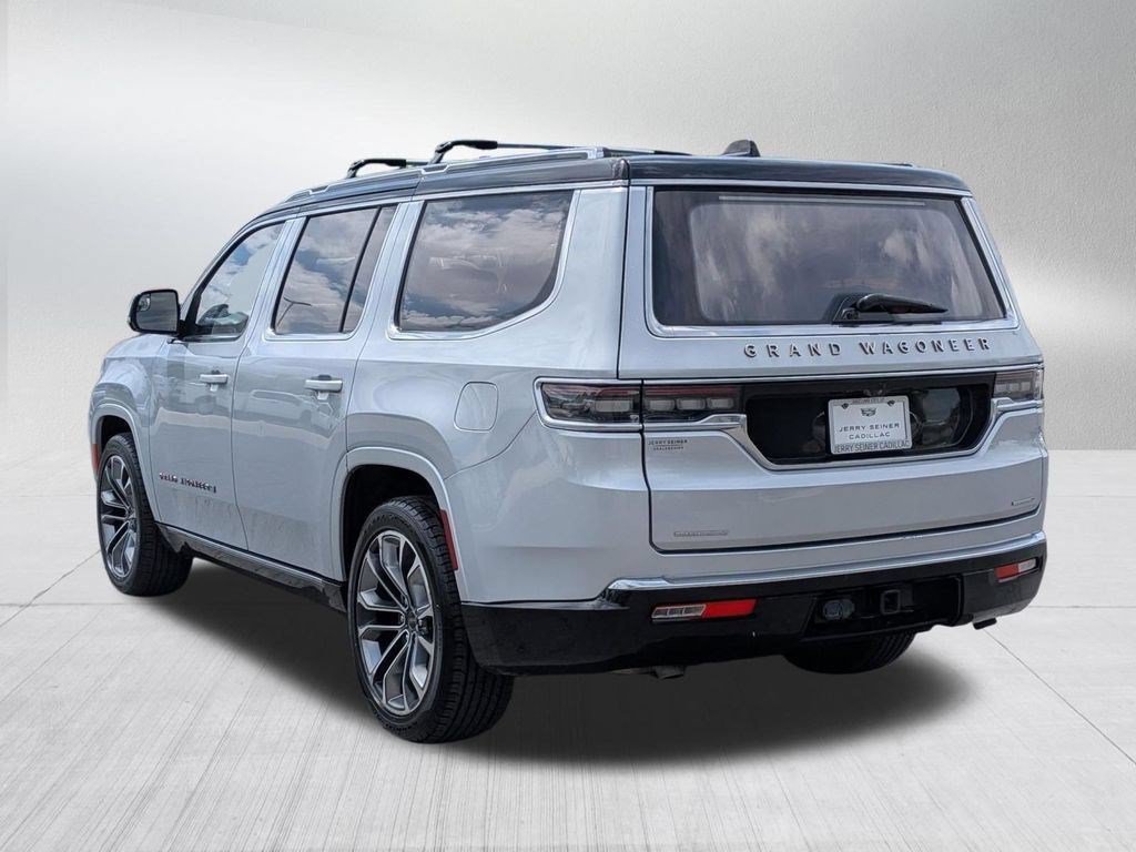 Used 2022 Jeep Grand Wagoneer Series III AWD/4WD image 3