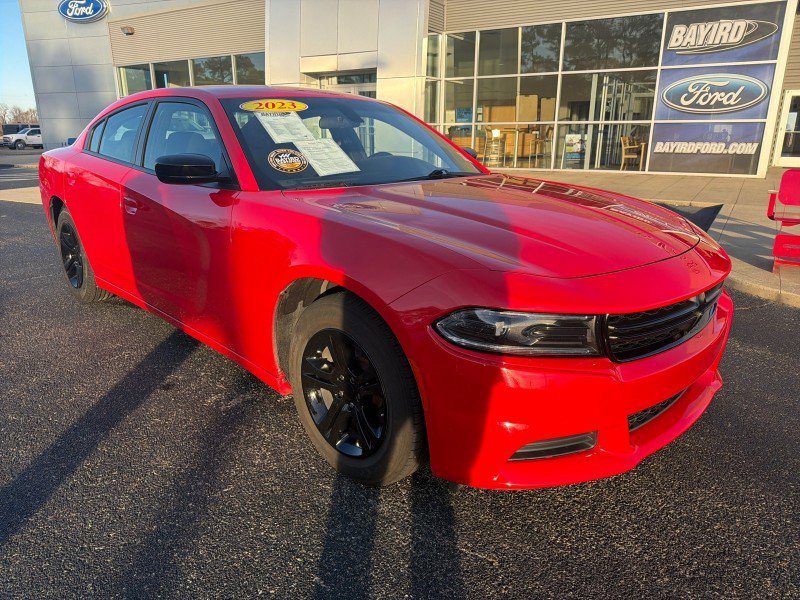 Used 2023 Dodge Charger SXT image 2