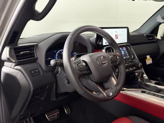 Used 2026 Lexus LX 600 F Sport w/ Accessory Package (Z1) AWD/4WD image 5