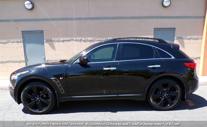 Used 2017 INFINITI QX70 AWD w/ Premium Package image 7