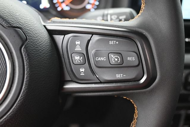 Used 2024 Jeep Gladiator Sport AWD/4WD image 10