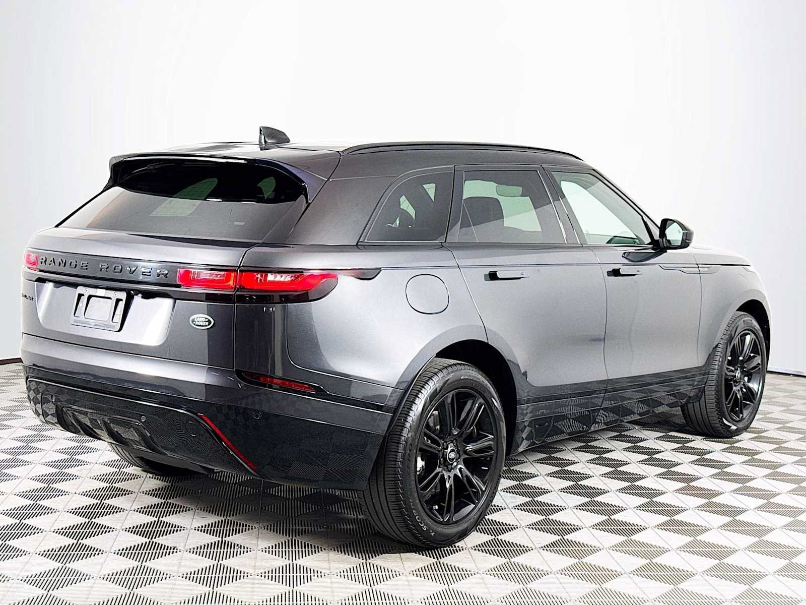 Used 2022 Land Rover Range Rover Velar R-Dynamic S AWD/4WD image 5