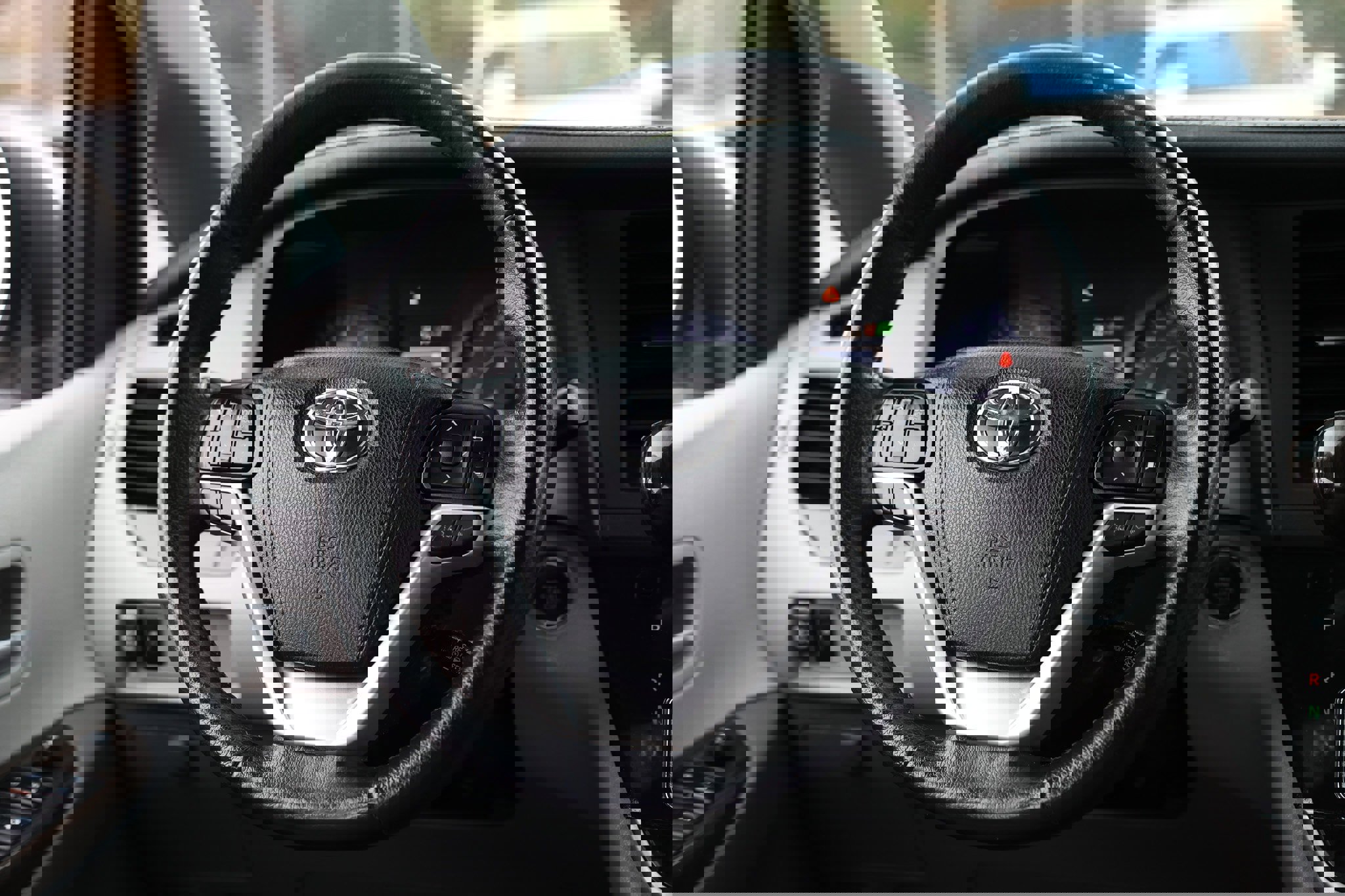 Used 2020 Toyota Sienna XLE image 33