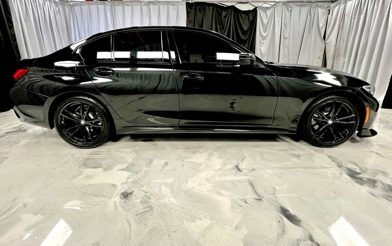 Used 2022 BMW 330i xDrive Sedan w/ M Sport Package image 5